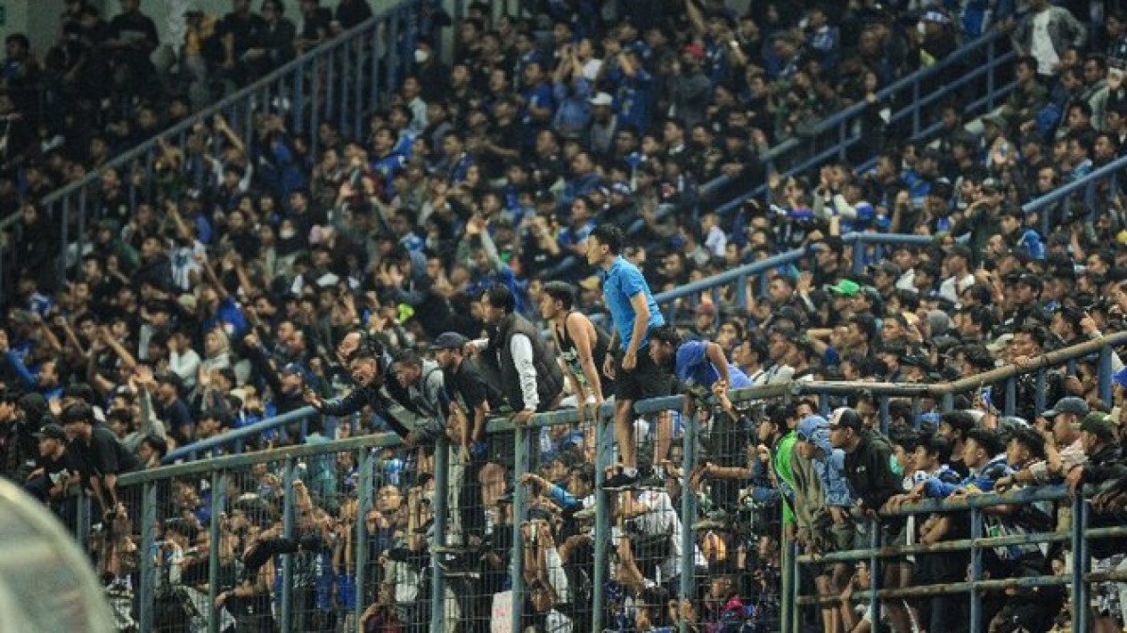 Netizen Menyarankan Persib Untuk Membuka Bank Syariah